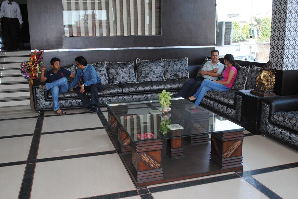 Oaktel Hotel Grand Shiva Near Ganga Ghat Haridwar Bagian luar foto